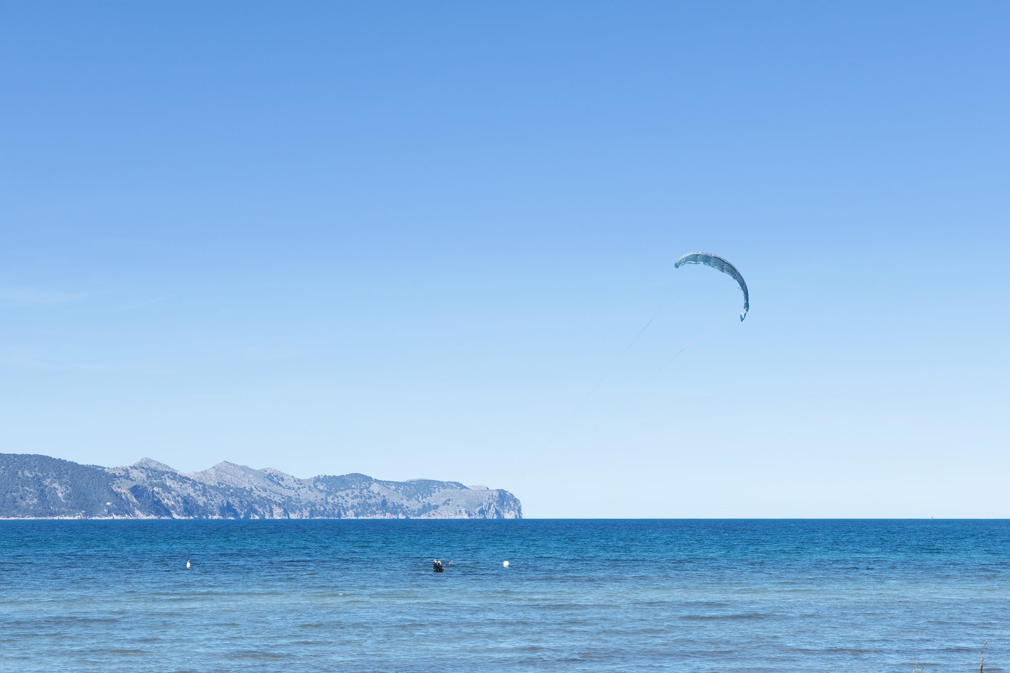 Kitesurf frente a restaurante o96